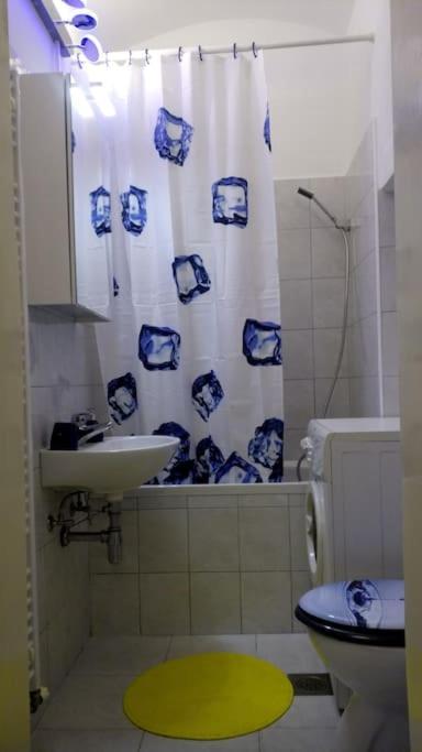 Zagreb Botanical Garden Budget Apartment Bagian luar foto