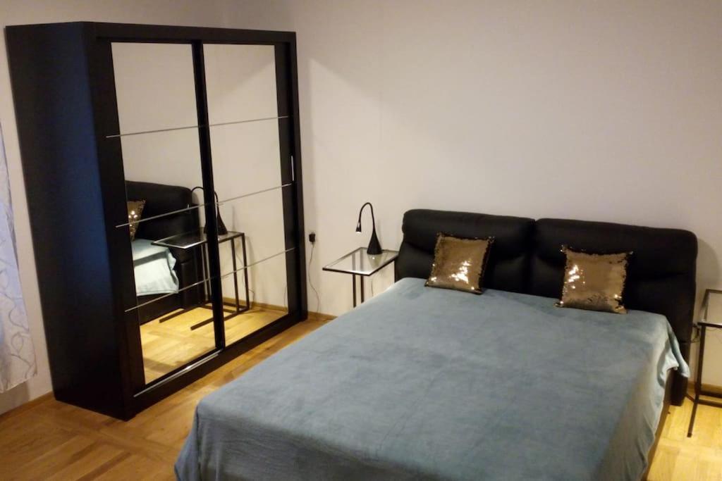 Zagreb Botanical Garden Budget Apartment Bagian luar foto