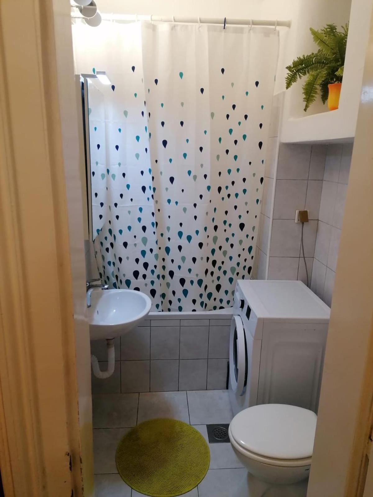 Zagreb Botanical Garden Budget Apartment Bagian luar foto
